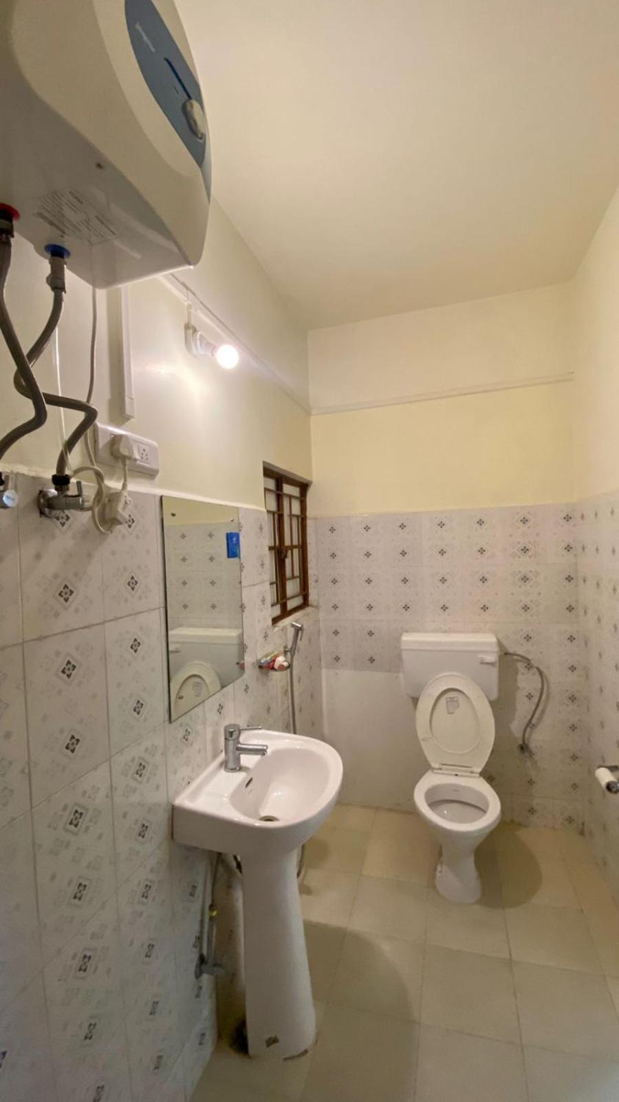 Hotel Travellers INN Shillong Extérieur photo