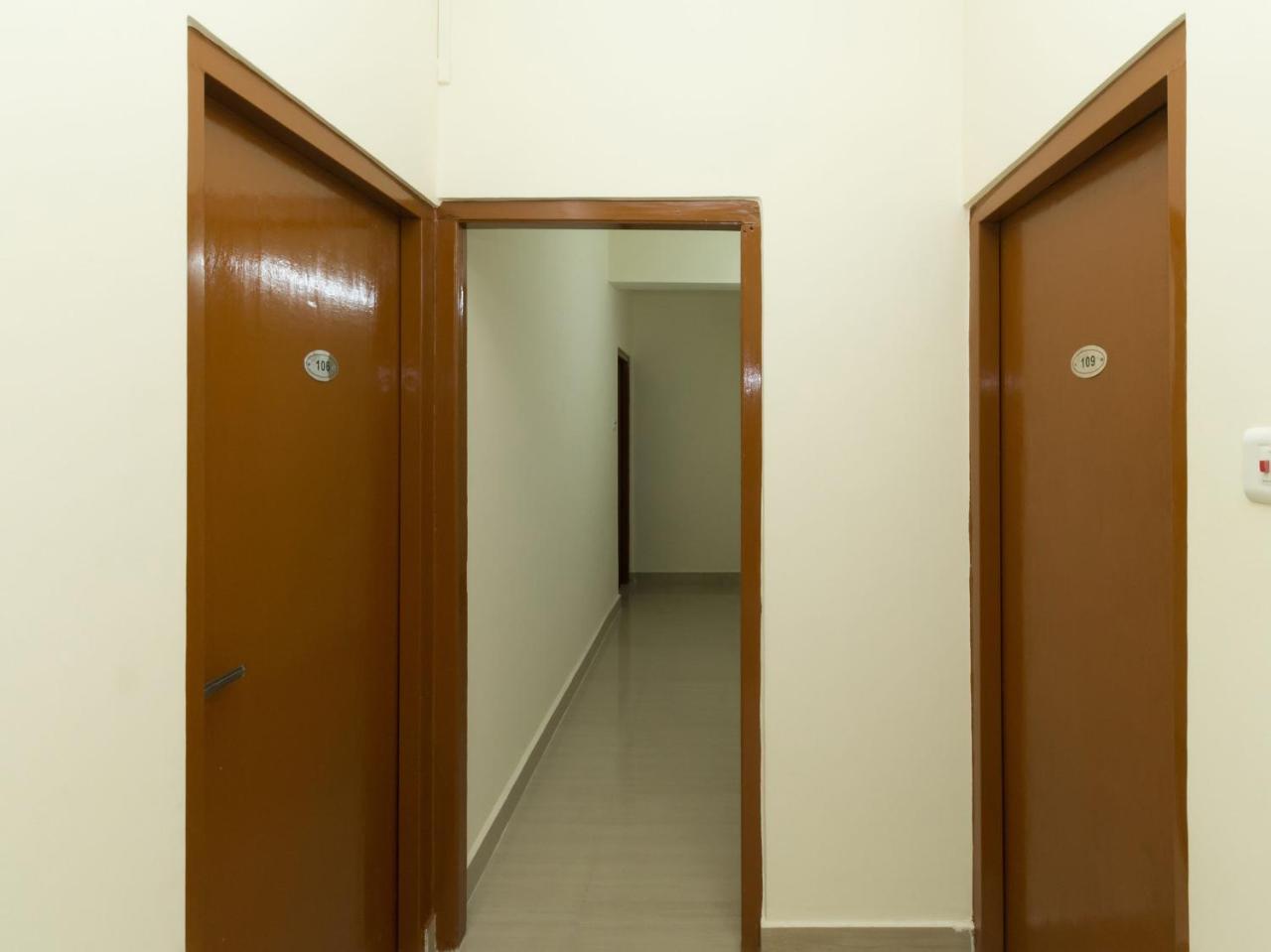 Hotel Travellers INN Shillong Extérieur photo