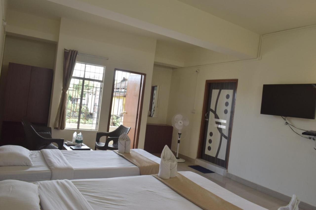 Hotel Travellers INN Shillong Extérieur photo
