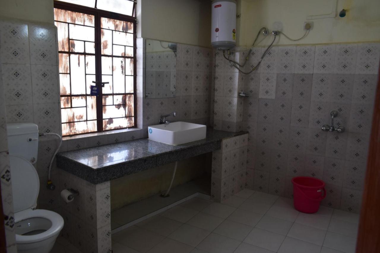 Hotel Travellers INN Shillong Extérieur photo